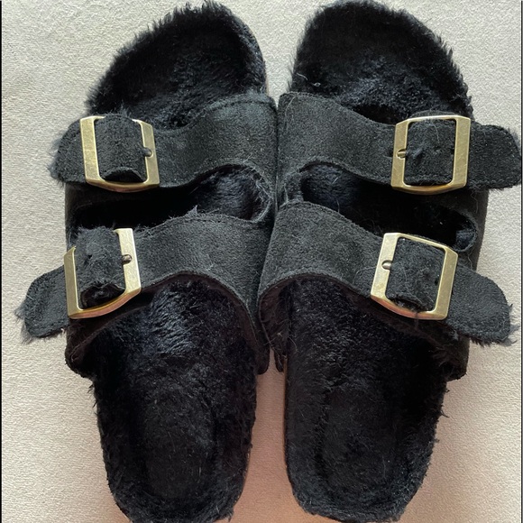Shoes - Slide furry sandals/slippers